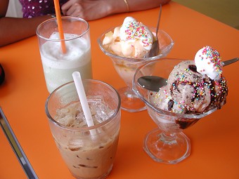 �h�����N�Q�ƃA�C�X�N���[���Q��