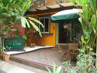 The Oasis Inn Bangkok�P
