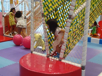 �q�������h