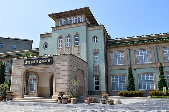 ���j������
